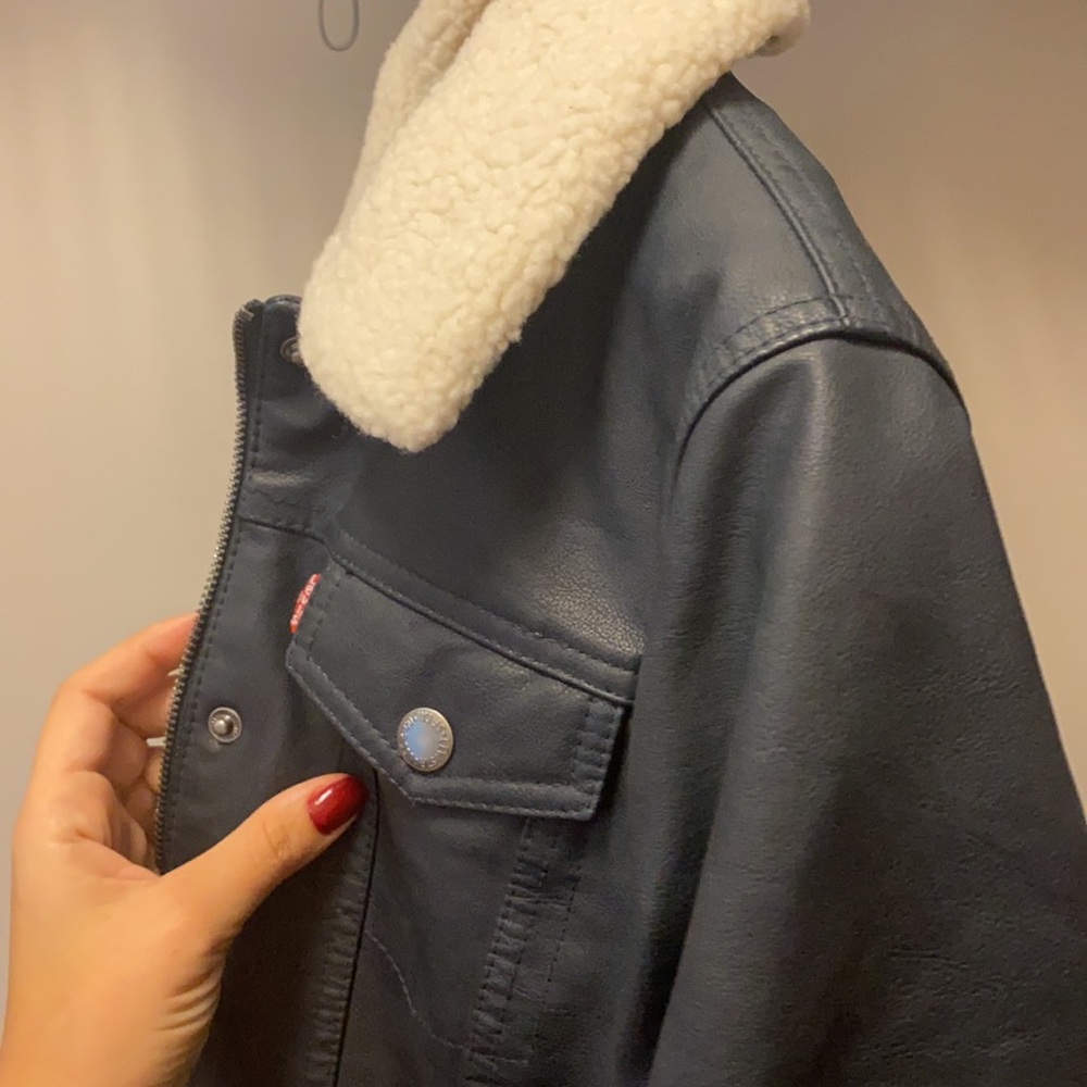 Levi’s jacket - Picture 2 of 4